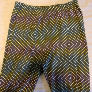 Leggings. One size. Comfy AND super cute.